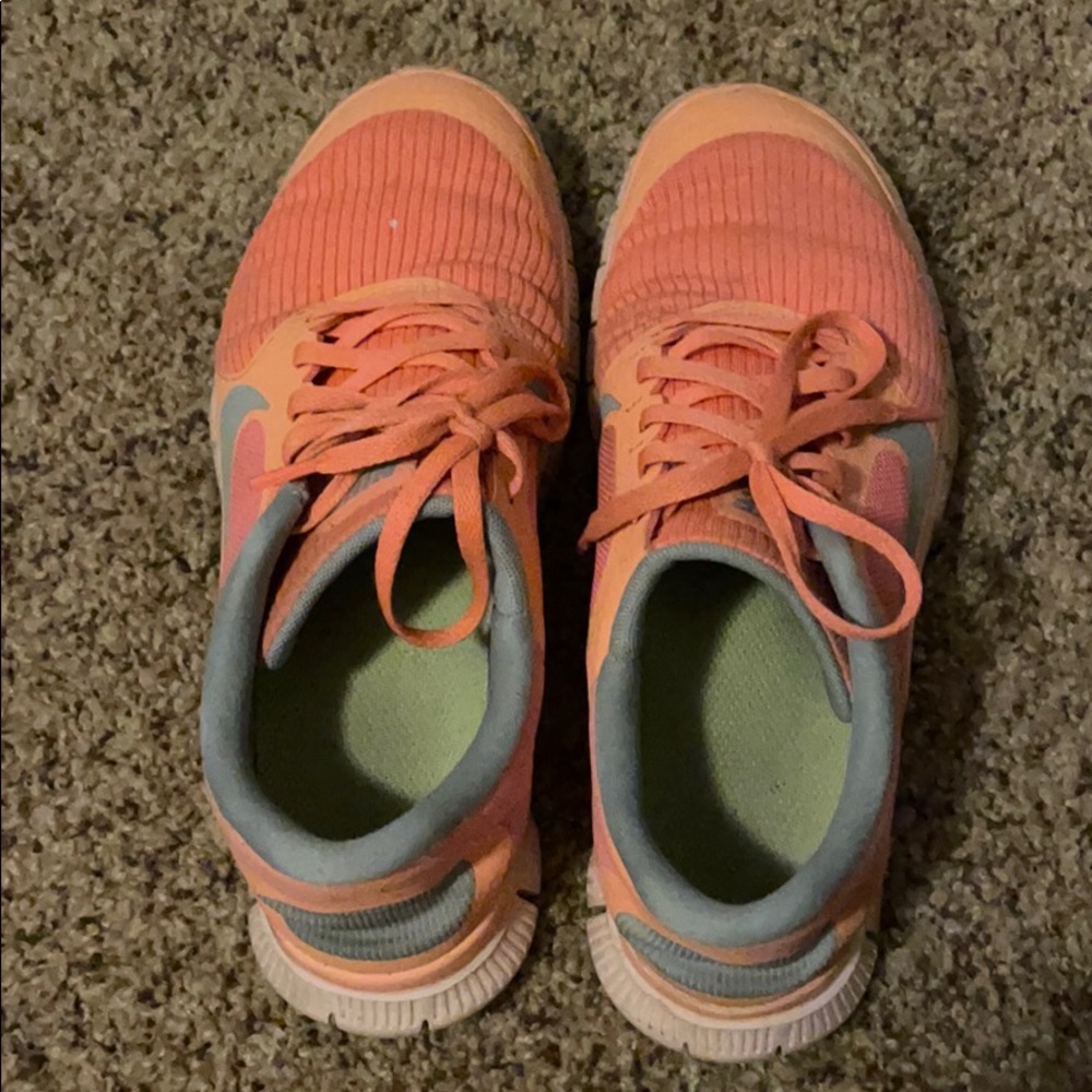 Nike Sneakers